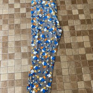 TC LuLaRoe Disney Leggings Tall & Curvy Toy story Aliens Red Purple Pixar NWT 01 TC LuLaRoe Disney Leggings Tall & Curvy Toy story Aliens Red Purple Pixar NWT 01